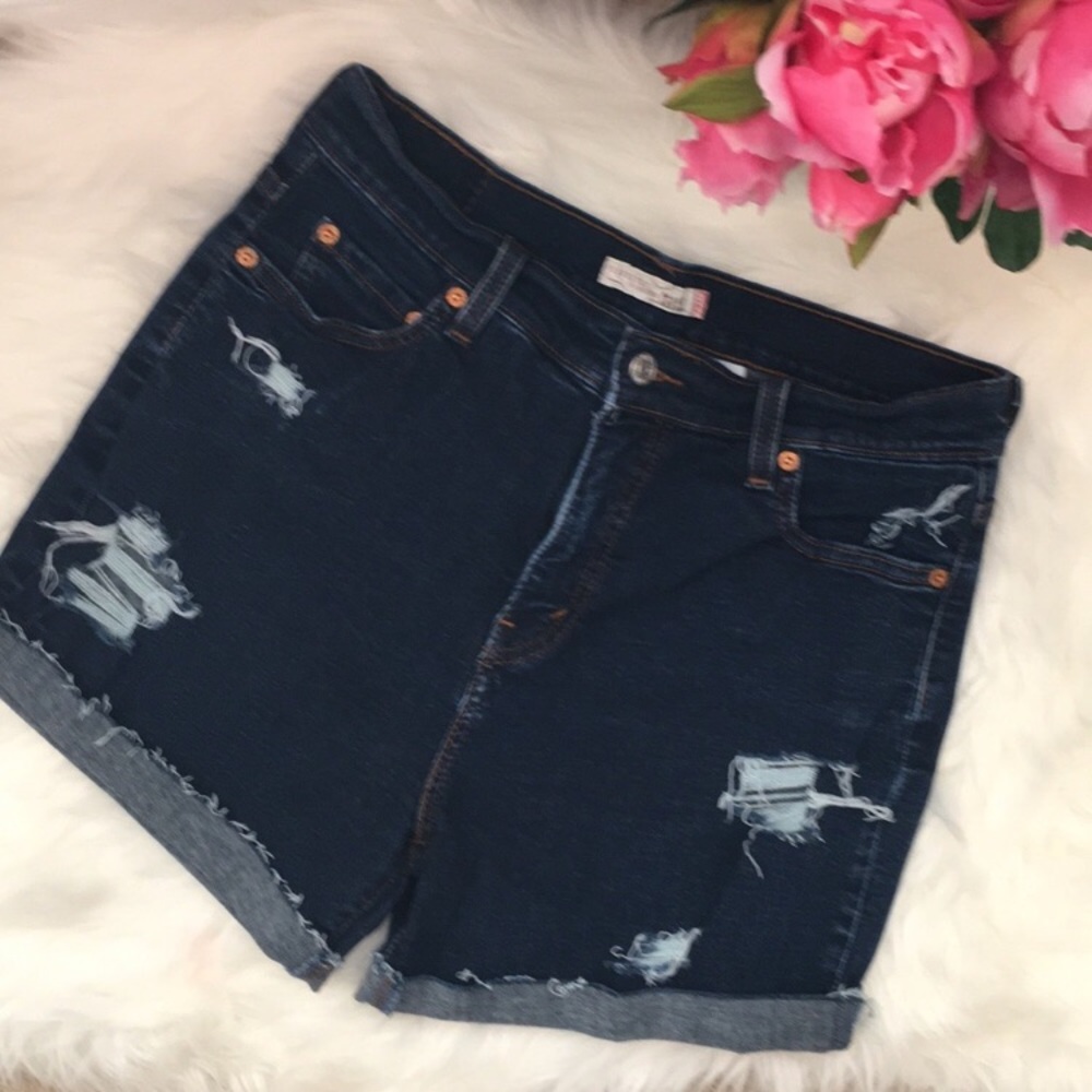 Custom Levi DIY high waist distressed dark shorts